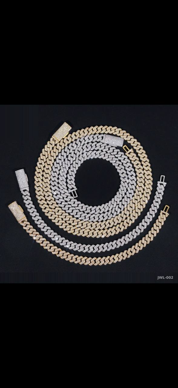 Iced Out Cuban Link · 8mm · 2 Rows · 925 Silver · VVS Moissanite