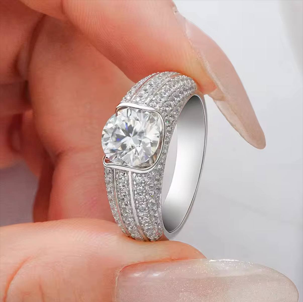 Iced Out Classic Ring · Gold Finish · 925 Silver · VVS Moissanite