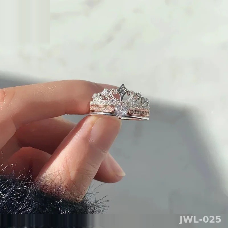 Iced Out Crown Ring · Detachable · Rose Gold · 925 Silver · Moissanite