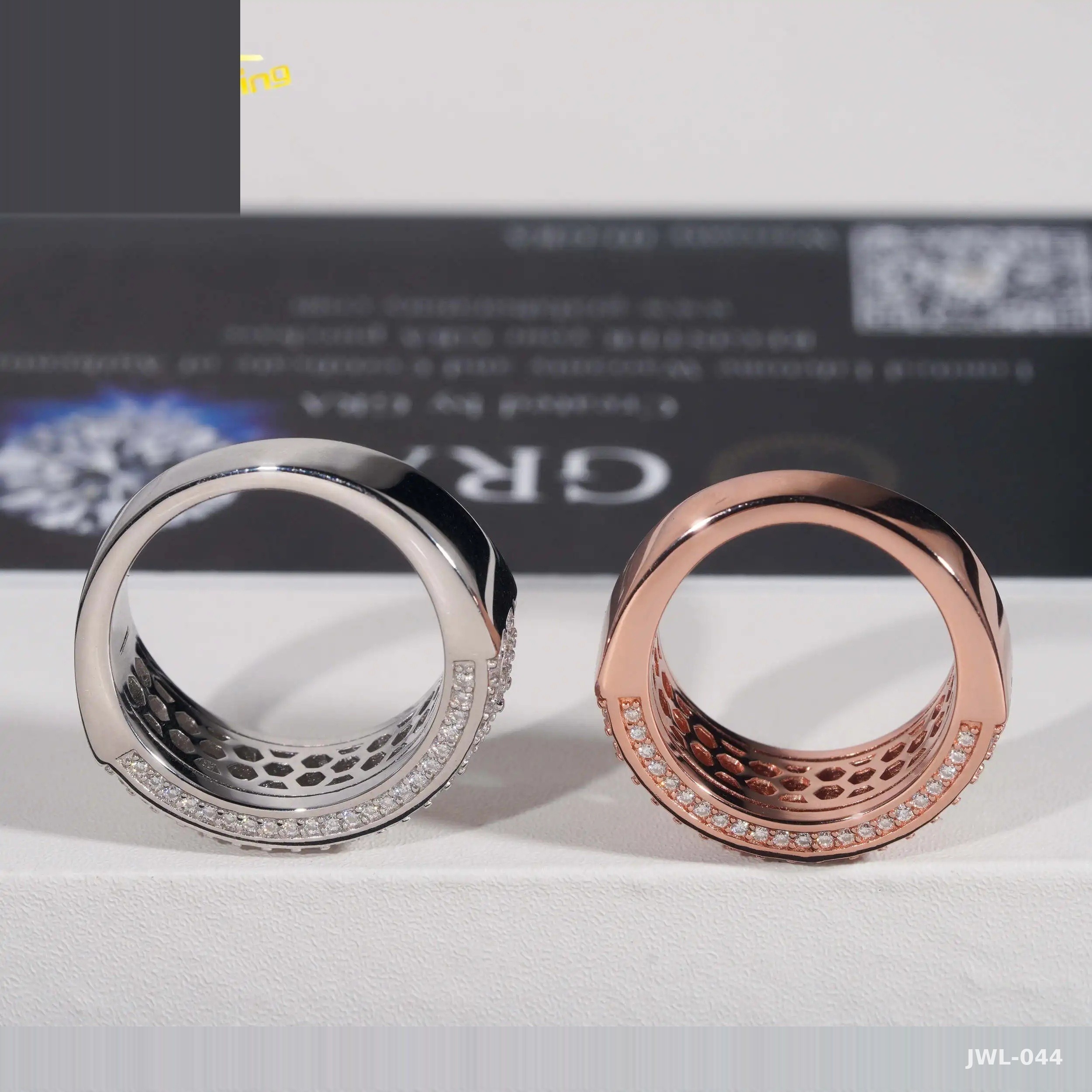 Iced Out Hip-Hop Ring · Gold Plated · 925 Silver · VVS Moissanite